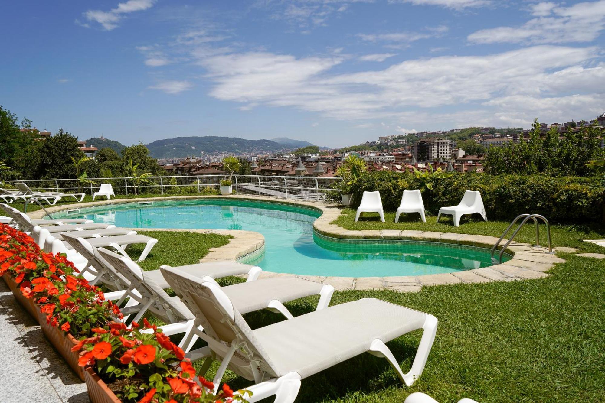 Avenida Hotel